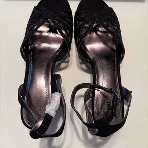 FIONI Goldie black heels